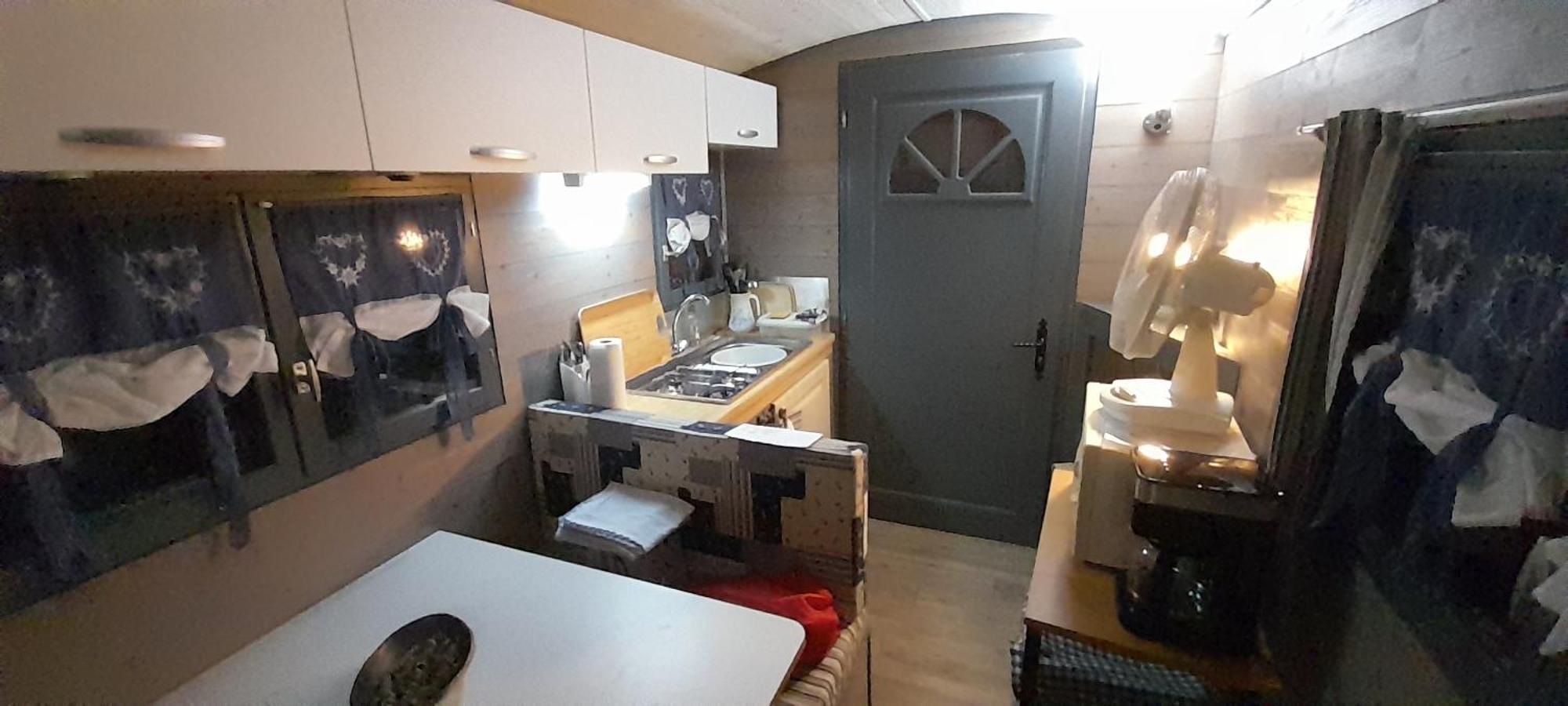 Location Type Gite, Chambre D'Hote, Meuble De Tourisme Dans Joli Petit Chalet Typique Et Ou Jolie Roulotte Type Boheme Waldighoffen Ngoại thất bức ảnh