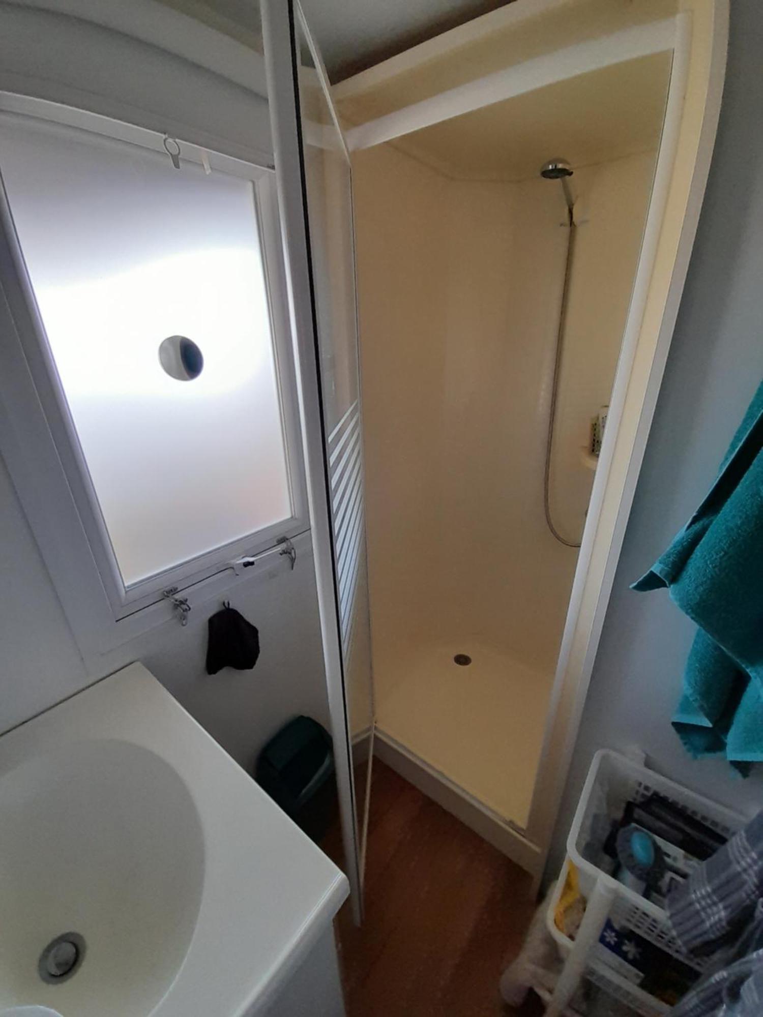 Location Type Gite, Chambre D'Hote, Meuble De Tourisme Dans Joli Petit Chalet Typique Et Ou Jolie Roulotte Type Boheme Waldighoffen Ngoại thất bức ảnh