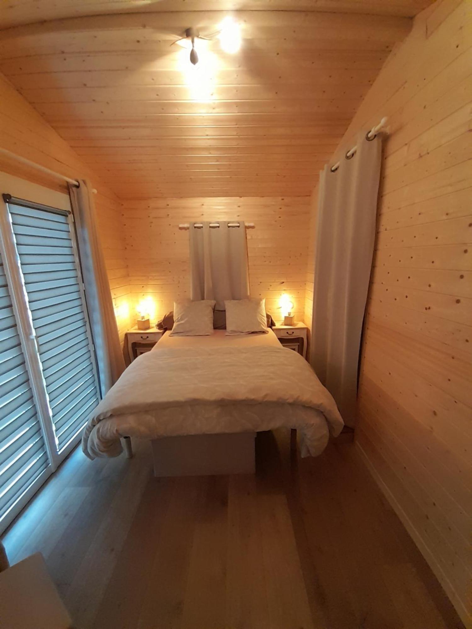 Location Type Gite, Chambre D'Hote, Meuble De Tourisme Dans Joli Petit Chalet Typique Et Ou Jolie Roulotte Type Boheme Waldighoffen Ngoại thất bức ảnh